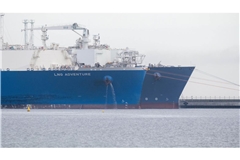 Mit der "LNG Adventure" ist vor rund einer Woche wieder ein LNG-Tanker beim Terminal an Rügens Küste angekommen.
