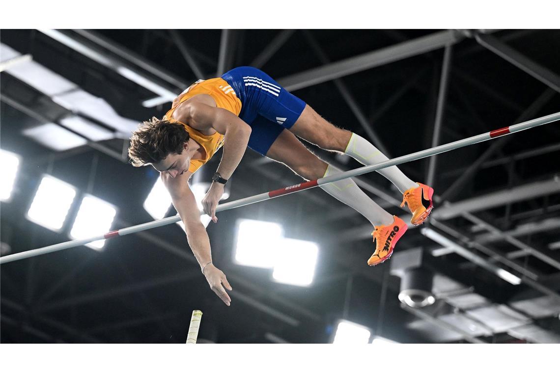 Mehr als 100 Mal über 6 Meter: Duplantis Hallen-Weltmeister Mit einer magischen Marke zum Titel: Armand Duplantis aus Schweden.