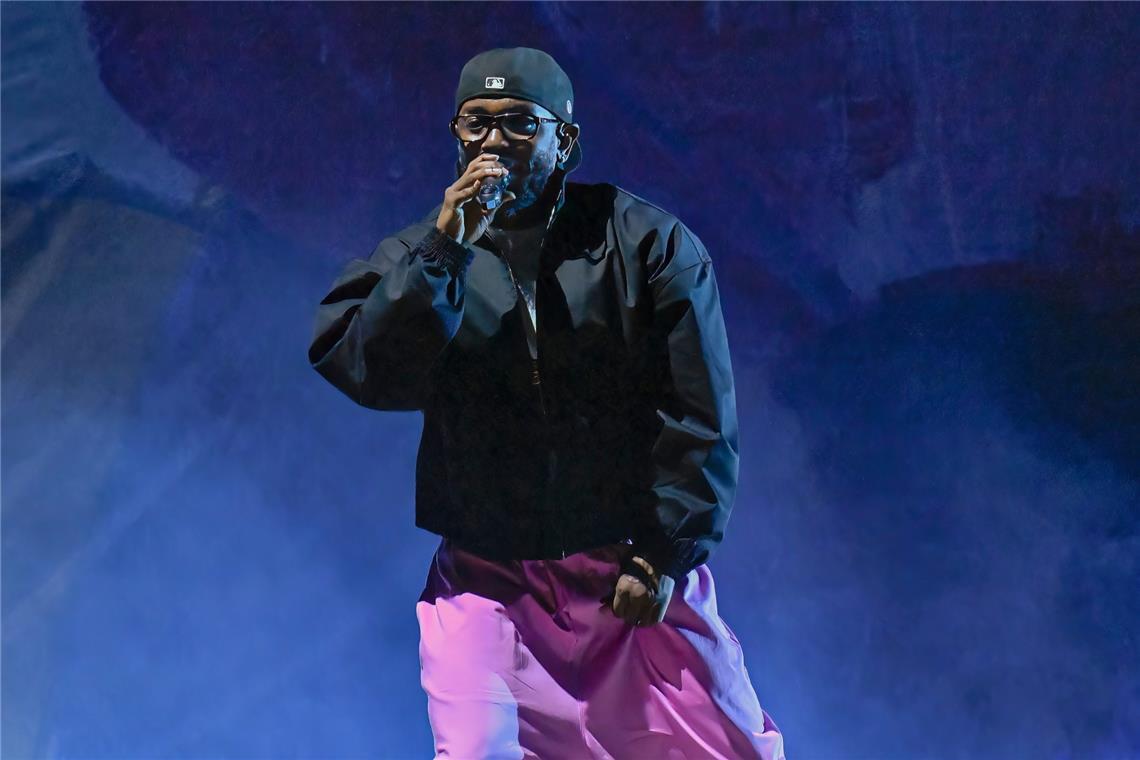 Alle Nominierten im Überblick Mit gleich 10 Nominierungen hat Rapper Kendrick Lamar im Rennen um die American Music Awards 2025 die Nase vorn.