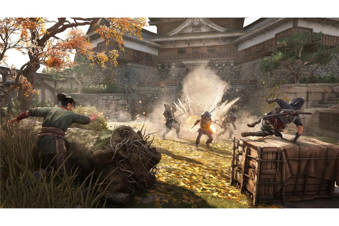 Ubisoft gelingt endlich wieder ein großer Wurf Mit Hilfsmitteln wie Rauchbomben sorgt Naoe für Verwirrung.