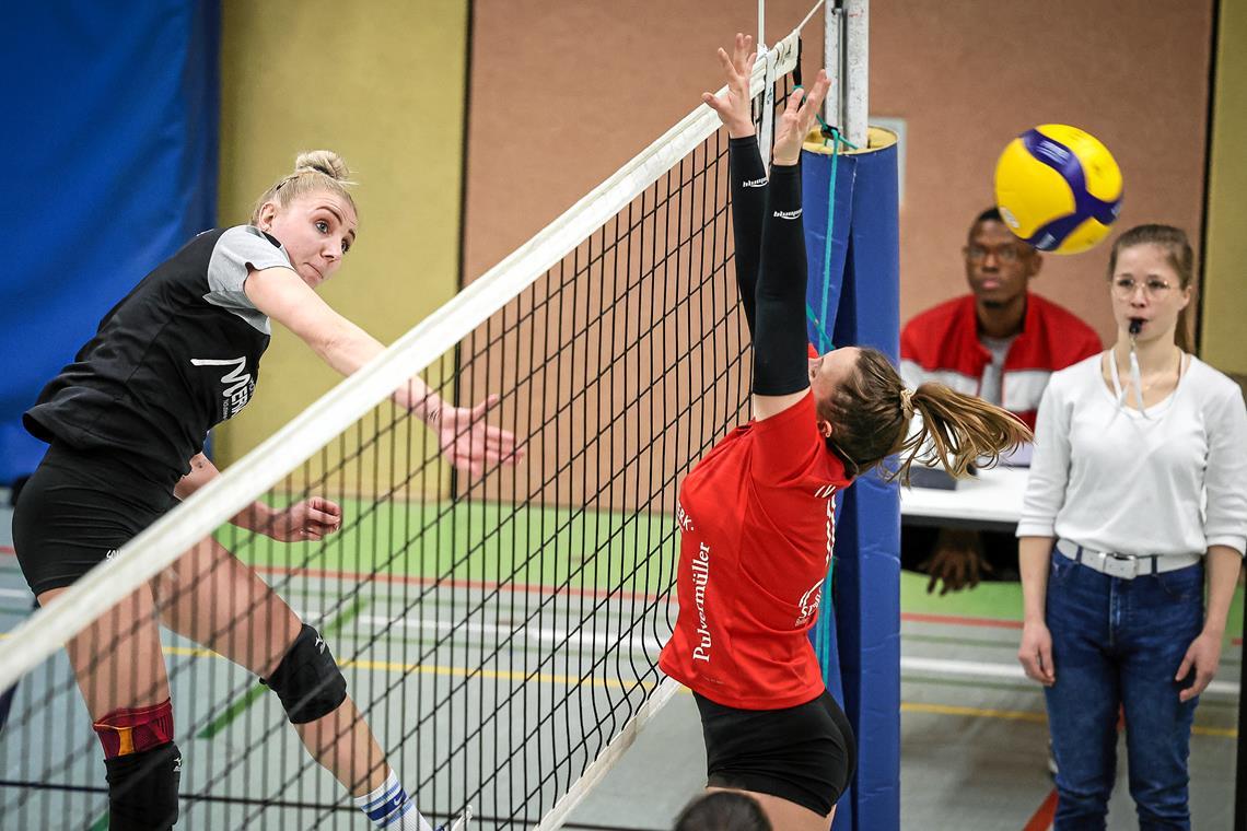 TSG Backnang verliert das Spiel und Vanessa Maglica Mit ihren wuchtigen Schlägen ist Außenangreiferin Vanessa Maglica (links) für die TSG-Volleyballerinnen unverzichtbar. Foto: Alexander Becher