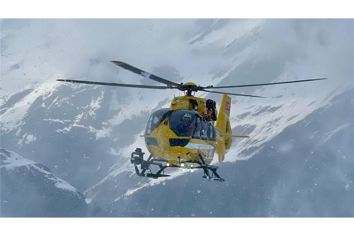 Mit Rettungshubschraubern wurden die Verletzten ausgeflogen.