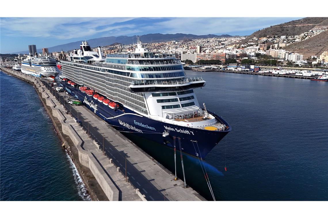 TUI Cruises erwartet kräftiges Wachstum Mit rund 2 Milliarden Euro Umsatz ist TUI Cruises einer der führenden Kreuzfahrt-Anbieter in Deutschland.