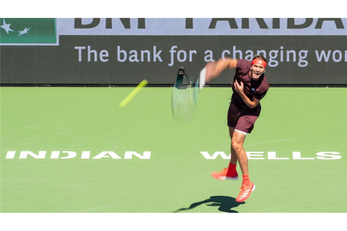 Ohne Antworten: Zverev scheitert auch in Indian Wells Mit seinem Aufschlagspiel ist Zverev nicht zufrieden.