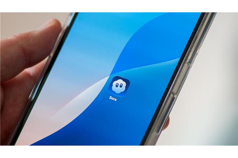 Mit Sora konnten Nutzer auch selbst in den per KI generierten Videos auftauchen. (Archivbild)