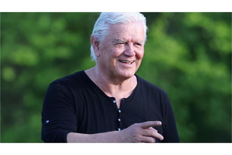 Mit Uwe Rapolder als Mannschaftsverantwortlicher gewann Türkspor Neckarsulm 4:0 in Bissingen.     

Baumann/Julia Rahn