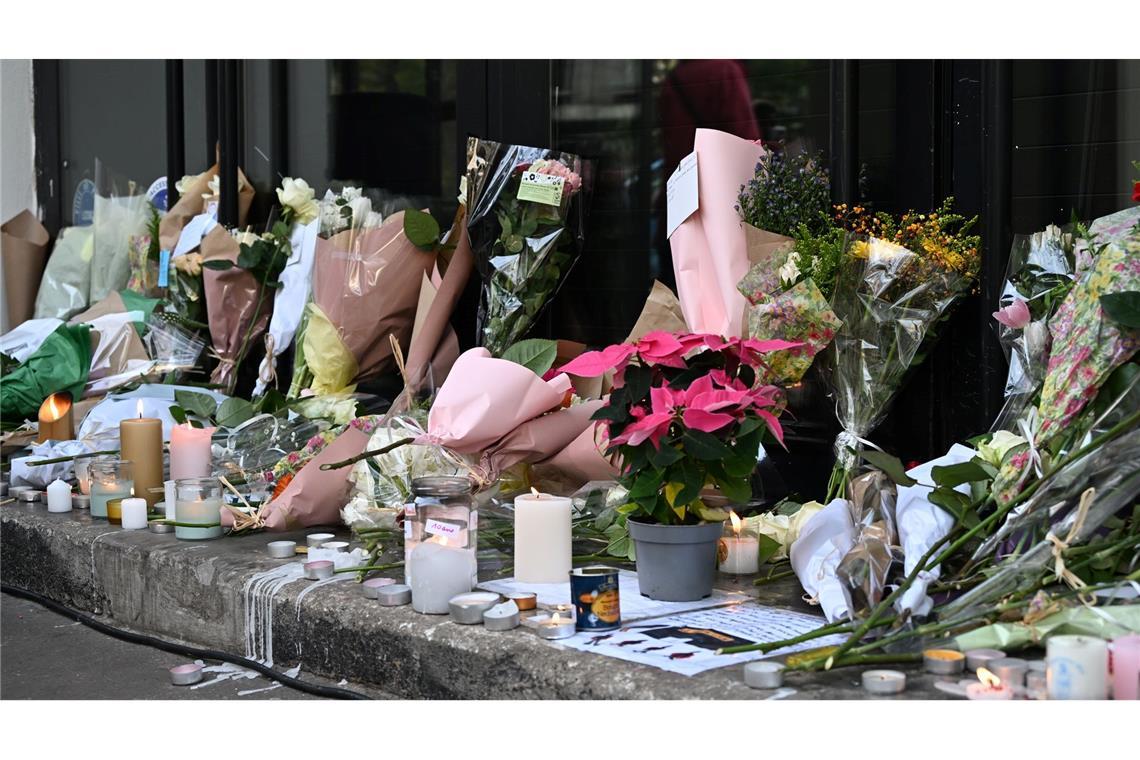 Mit zahlreichen Gedenkveranstaltung erinnert Frankreich an die Opfer der Terrorserie vor zehn Jahren.