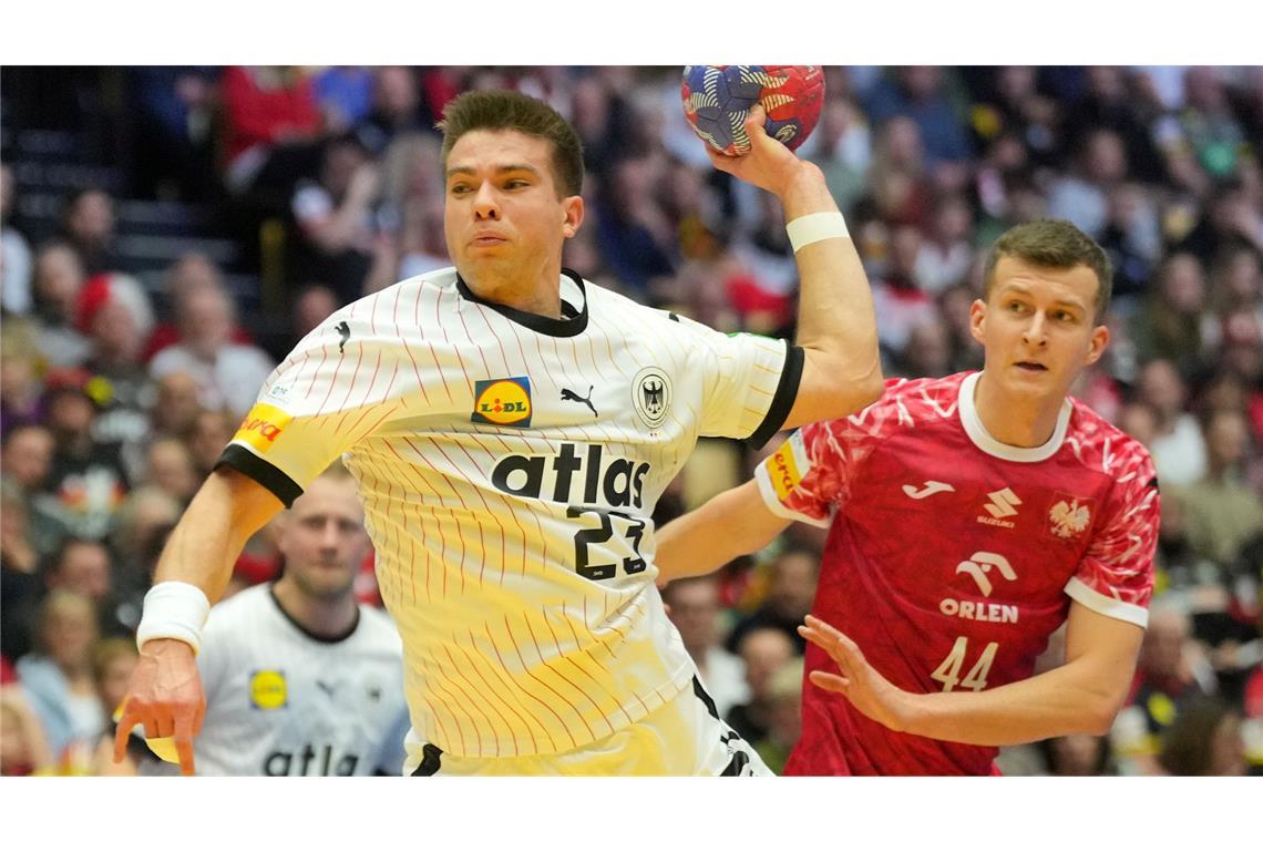 Knorrs Knie hält: DHB-Team wohl mit Top-Kader gegen Schweiz Mit zehn Toren war Renars Uscins gegen Polen bester Werfer.