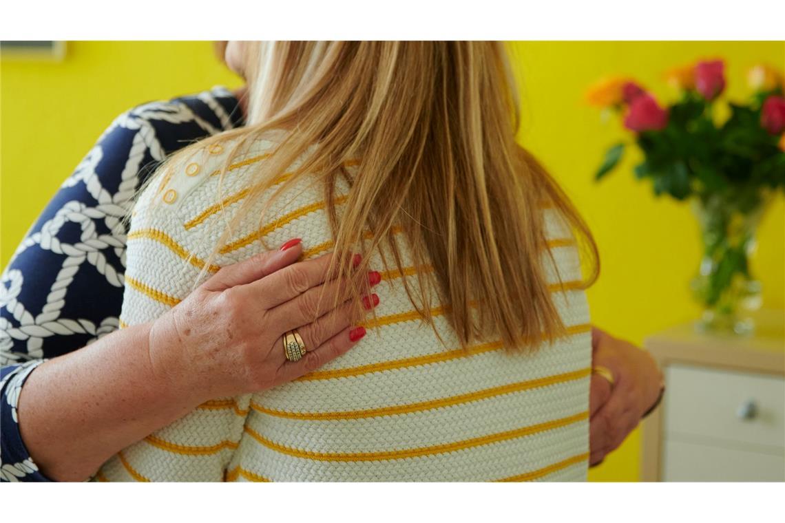 Mitgefühl-Trainings bieten Forscher der Universität Mannheim an - und sagen: Menschen, die Mitgefühl zeigen, fühlen sich auch selbst besser. (Symbolbild)