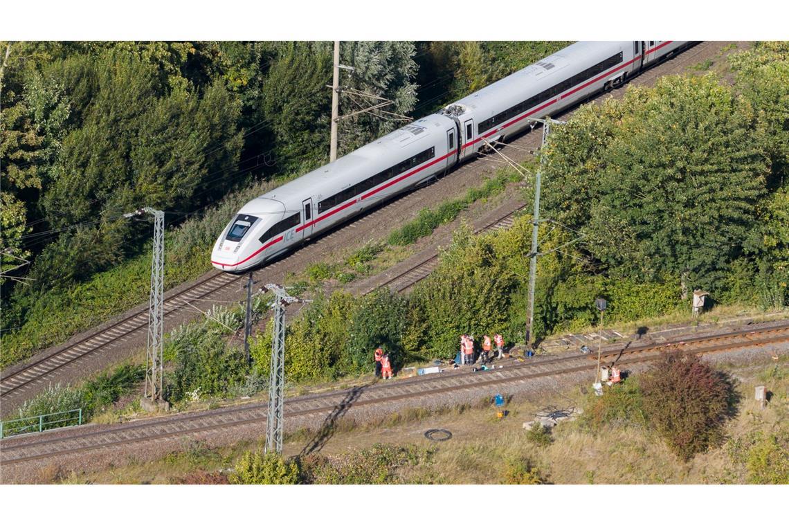 Staatsschutz ermittelt nach Brandstiftung an Bahnstrecke Mittlerweile läuft der Bahnverkehr zwischen Hannover und Berlin fast wieder wie gewohnt.