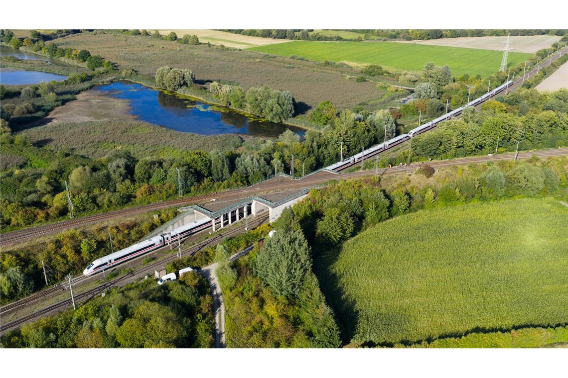 Staatsschutz ermittelt nach Brandstiftung an Bahnstrecke Mittlerweile läuft der Bahnverkehr zwischen Hannover und Berlin fast wieder wie gewohnt.