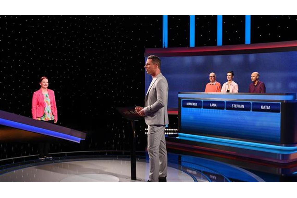 Das sind die Gäste von heute Moderator Alexander Bommes mit den Kandidat:innen: Katja Illgen, Manfred Plagens, Lana Lange und Stephan Wittkopp.