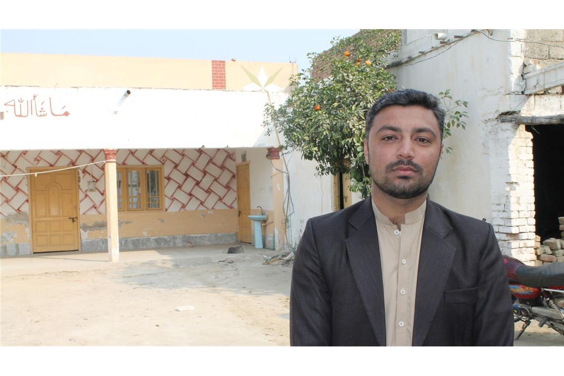 Pakistans schwieriger Kampf gegen die Kinderlähmung Mohsen Hamid sagt, die Taliban hätten jemanden vor seinen Augen erschossen.