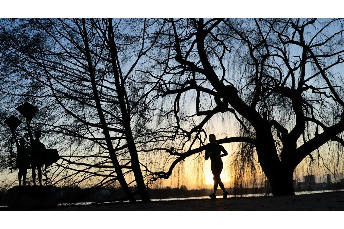 Bilder des Tages Morgen-Lauf an der Außenalster
