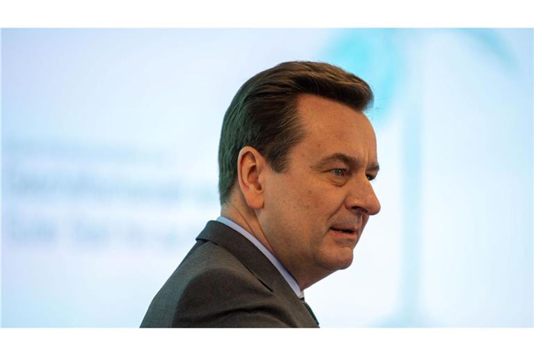 Munich Re Vorstandschef Joachim Wenning stellt die USA in eine Reihe mit China und Russland. (Archivbild)