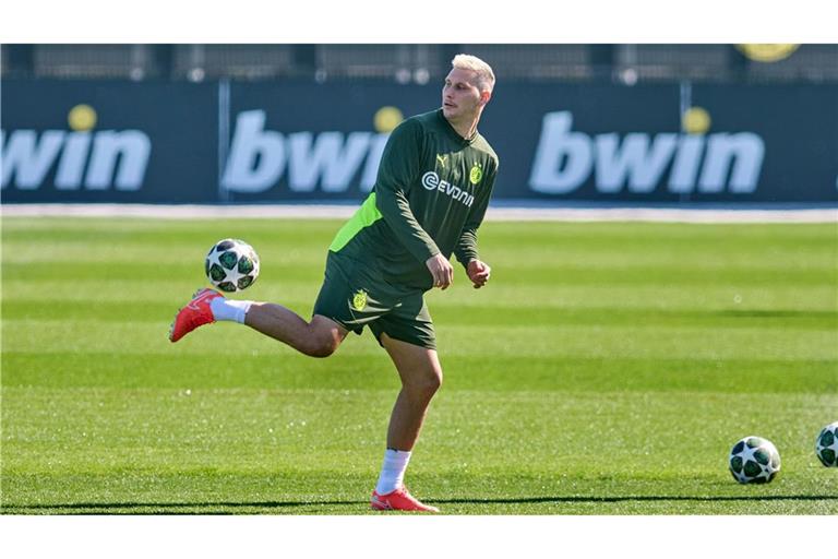 Muss der angeschlagene Niklas Süle wegen der Defensiv-Not in Barcelona ran?