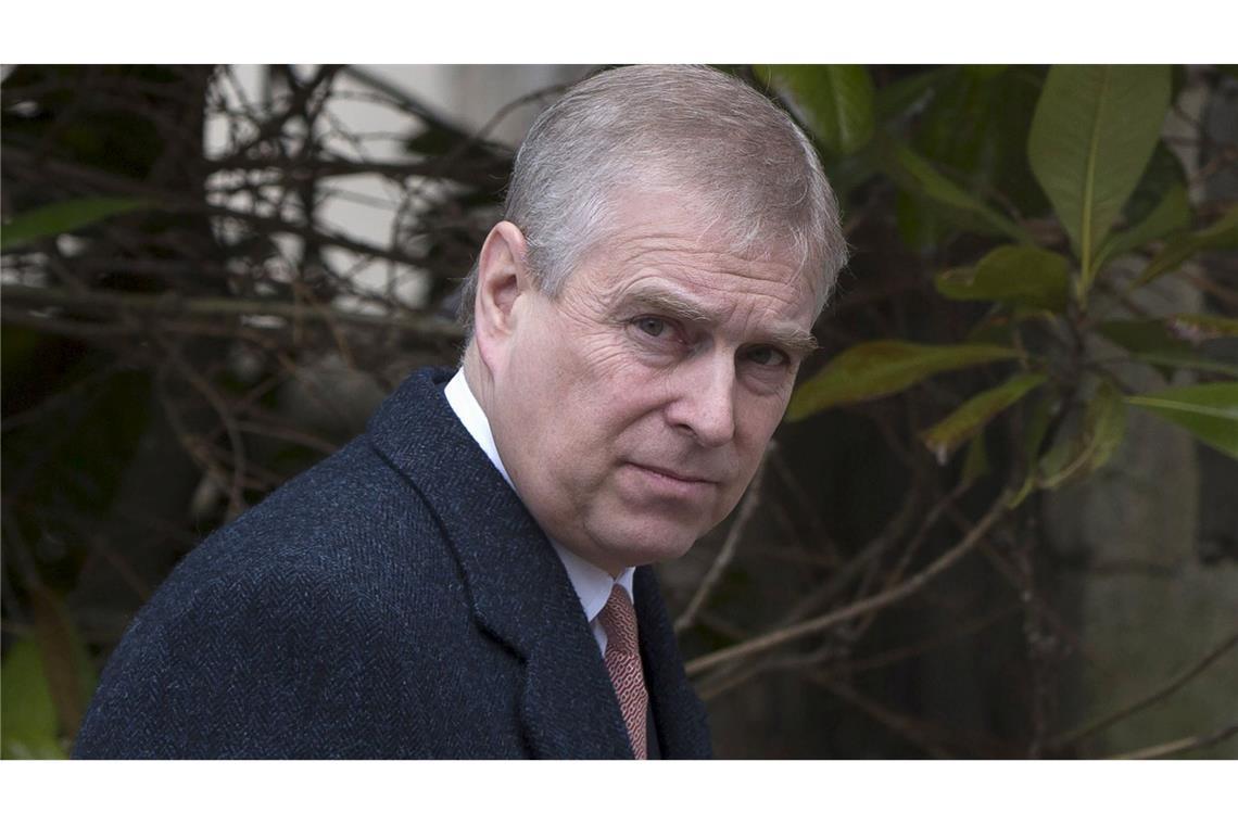 Berichte über neue Enthüllungen belasten Prinz Andrew weiter Muss der in Verruf geratene Andrew bald aus seinem Luxusanwesen ausziehen? (Archivbild)