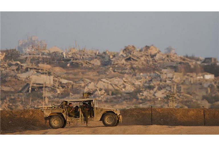 Nach Angaben der israelischen Armee ist das Waffenruheabkommen um 12 Uhr Ortszeit in Kraft getreten. (Archivbild)