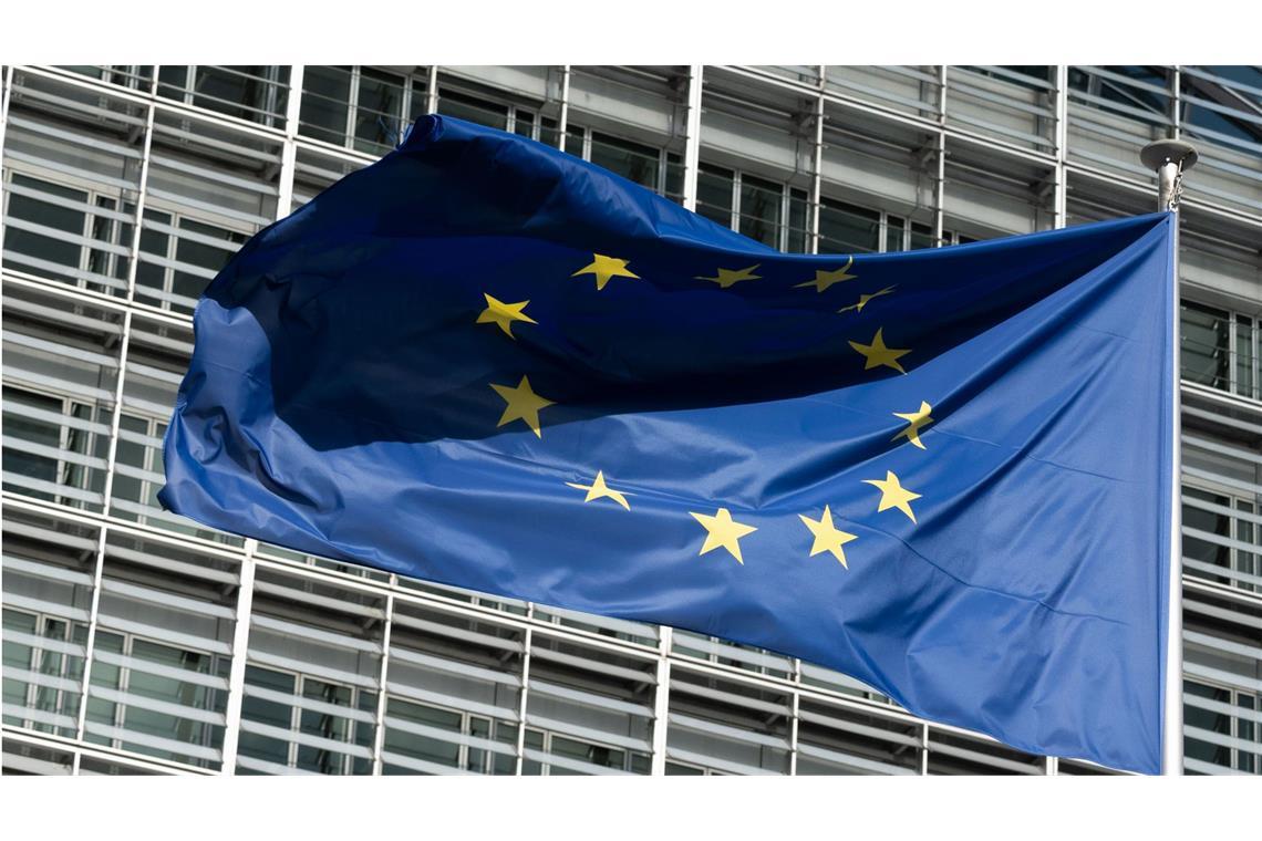 EU-Kommission: 700 Millionen Euro Strafe für Apple und Meta Nach Ansicht der EU-Kommission haben US-Unternehmen europäisches Digitalrecht verletzt.