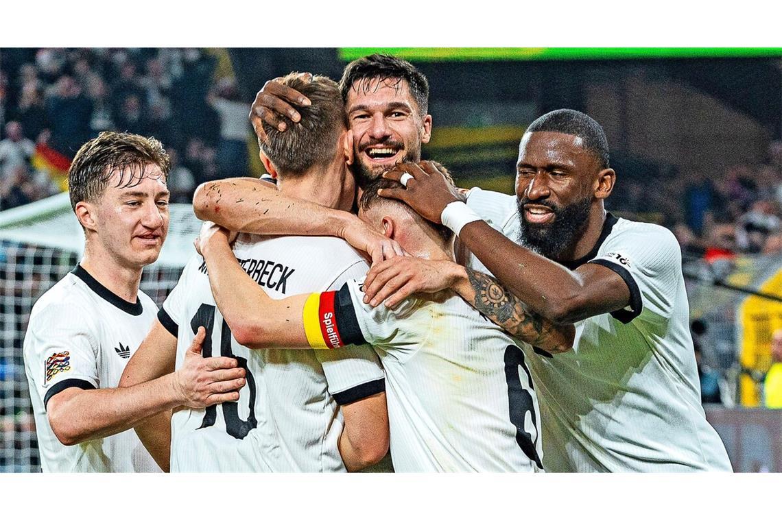 Eine famose Hälfte reicht fürs Finalturnier Nach dem 3:0 durch Tim Kleindienst (Mitte) unmittelbar vor der Halbzeit ist bei der deutschen Elf nochalles in bester Ordnung. Doch am Ende wird es nochmal eng.