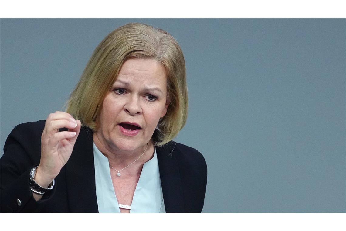 Abschiebedebatte wieder angeheizt Nach dem Anschlag betonte Innenministerin Nancy Faeser (SPD) , dass Abschiebungen nach Afghanistan weitergehen werden. (Archivbild)