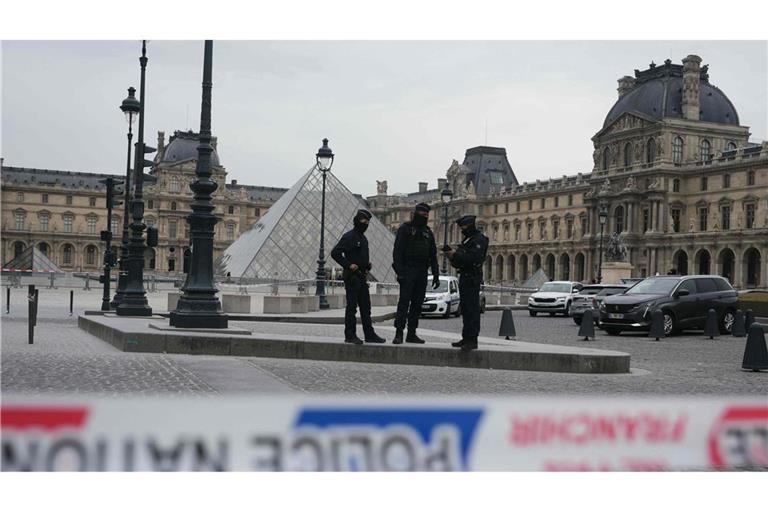 Nach dem Einbruch in den Louvre wächst die Kritik an der Sicherheit.