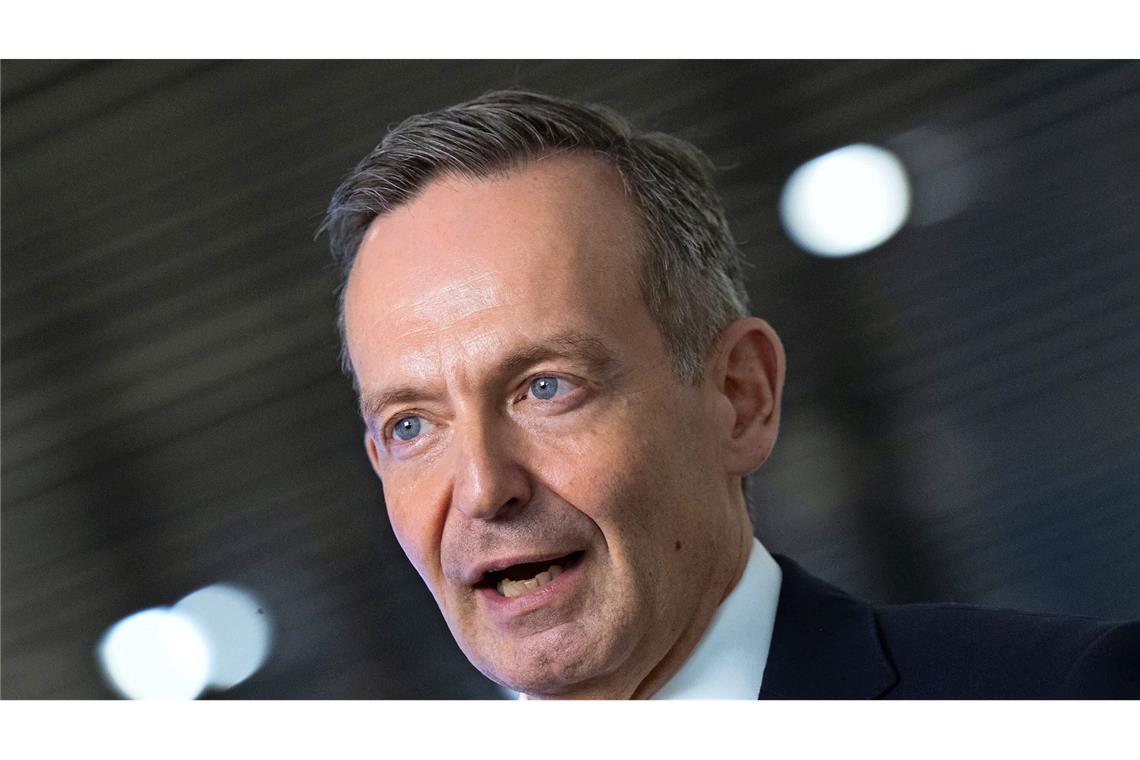 Nach dem Ende der Ampel-Regierung hat sich <b>Volker Wissing</b> aus der aktiven Politik zurückgezogen. Der ehemalige Bundesminister für Digitales und Verkehr ist inzwischen in die Privatwirtschaft gewechselt und leitet den Beirat der Consulting- und Investmentfirma Christ Capital. Ein Bundestagsmandat hat er nicht mehr inne.