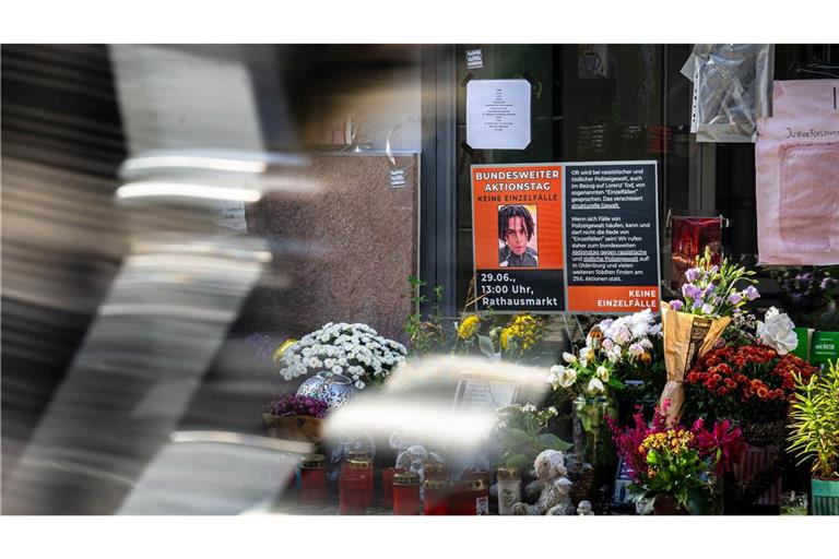 Nach dem gewaltsamen Tod des 21-jährigen Lorenz in Oldenburg hat die Staatsanwaltschaft Anklage gegen einen Polizisten erhoben. (Archivbild)