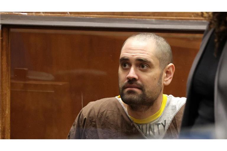 Nach dem gewaltsamen Tod des Regisseurs Rob Reiner und seiner Ehefrau Michele plädiert der wegen Mordes angeklagte Sohn Nick vor Gericht auf „nicht schuldig”.