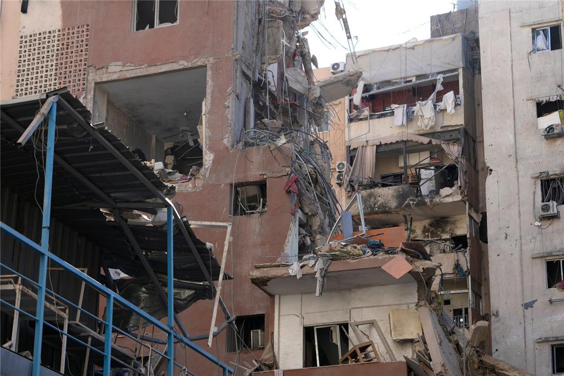 Israels Armee erklärt weitere Hamas-Geisel für tot Nach dem israelischen Angriff auf einen Vorort der libanesischen Hauptstadt Beirut hat die Hisbollah im Libanon den Tod ihres Militärkommandeurs Fuad Schukr bestätigt.