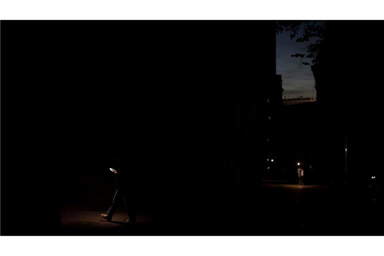 Nach dem massiven Blackout in Spanien ist die Stromversorgung in Spanien fast vollständig wiederhergestellt.