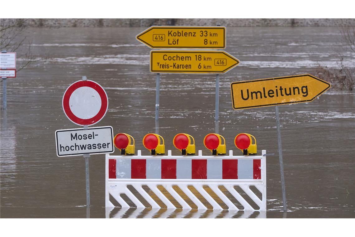 Bilder des Tages Nach dem Schnee kommt das Wasser: Es gibt wieder einmal Hochwasser an der Mosel.