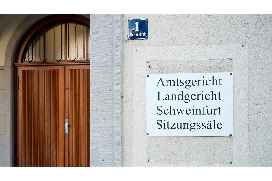 Abgemagertes Mädchen stirbt - Eltern äußern Schuldgefühle Nach dem Tod ihres unterernährten Kindes stehen die Eltern vor Gericht. (Archivbild)