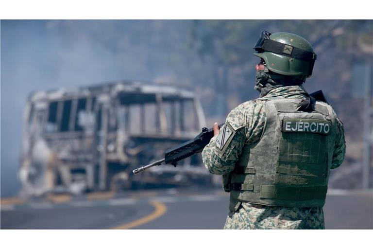 Nach dem Tod von "El Mencho" überziehen seine Anhänger Mexiko mit einer Welle der Gewalt.