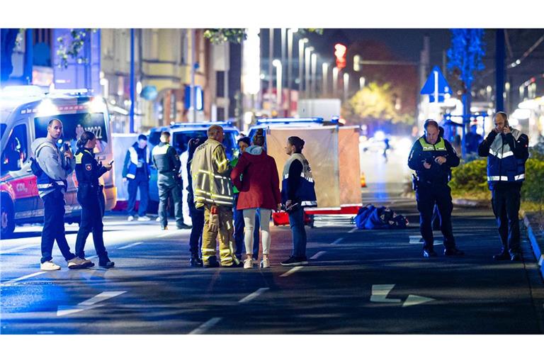 Nach den tödlichen Schüssen in Hannover am Mittwochabend hat die Polizei drei verletzte Tatverdächtige festgestellt. (Archivbild)