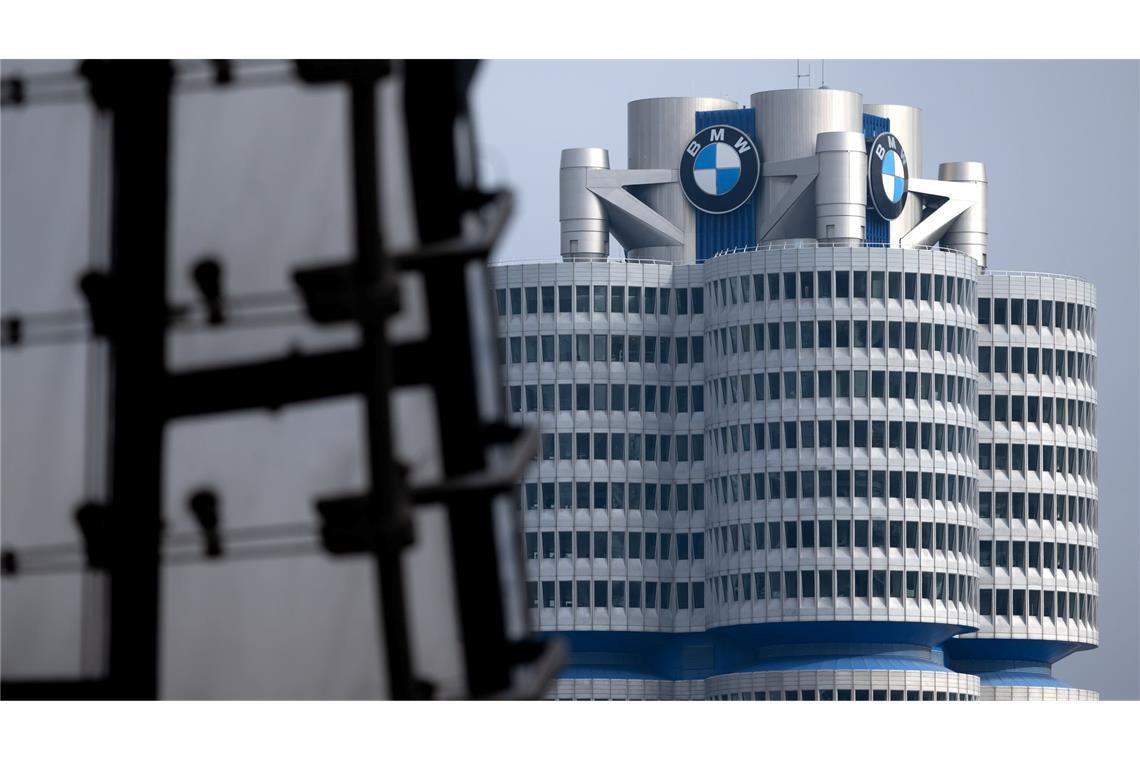 Gewinn bei BMW sackt ab - Die ganz fetten Jahre sind vorbei Nach drei Jahren mit außergewöhnlich hohen Gewinnen hat BMW 2024 deutlich weniger verdient. (Archivbild)