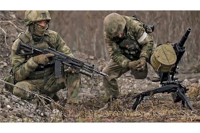 Nach einem Abflauen der Kämpfe in der Ostukraine über mehrere Tage greifen russische Truppen wieder heftiger an.