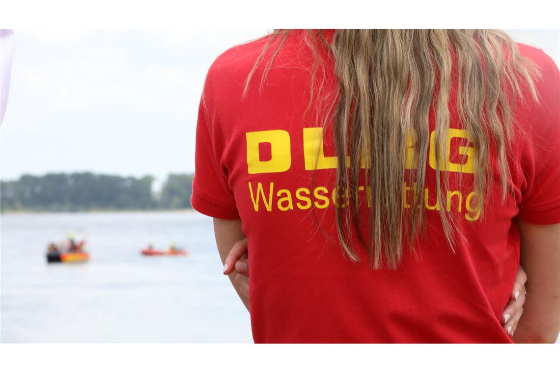 Nach einem Bad im Rhein werden mehrere Menschen vermisst. (Archivbild)