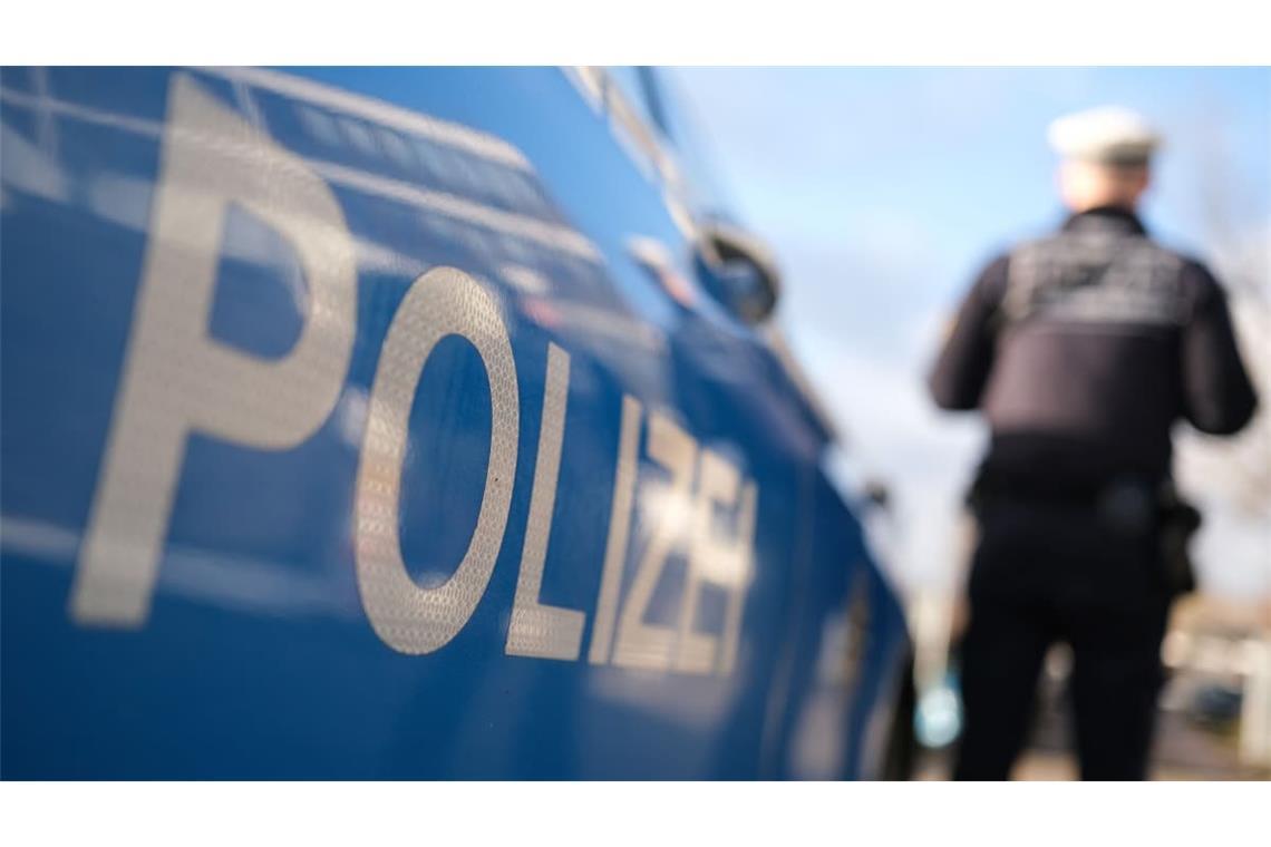 Nach einem Unfall in&nbsp;Friedrichshafen flieht der betrunkene Fahrer (Symbolfoto).