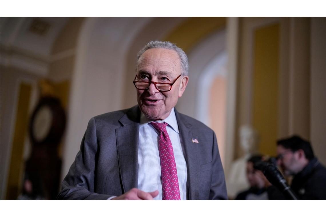 Doch keine Haushaltsblockade in USA? Demokrat lenkt ein Nach einigem Widerstand gegen einen Haushaltsentwurf der Republikaner lenkt der demokratische Minderheitsführer im Senat, Chuck Schumer, nun ein. (Archivbild)