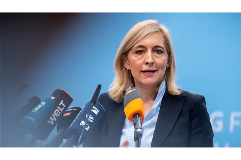 Nach Plänen von Ministerin Warken sollen die Beiträge stabil bleiben können.