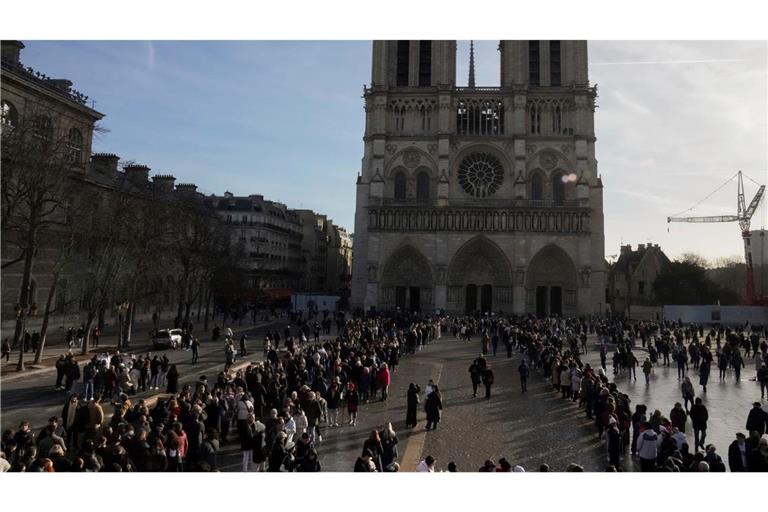 Nach sechsjähriger Renovierung sollen ab 20. September wieder die beiden Türme der Pariser Notre-Dame öffnen. (Archivbild)