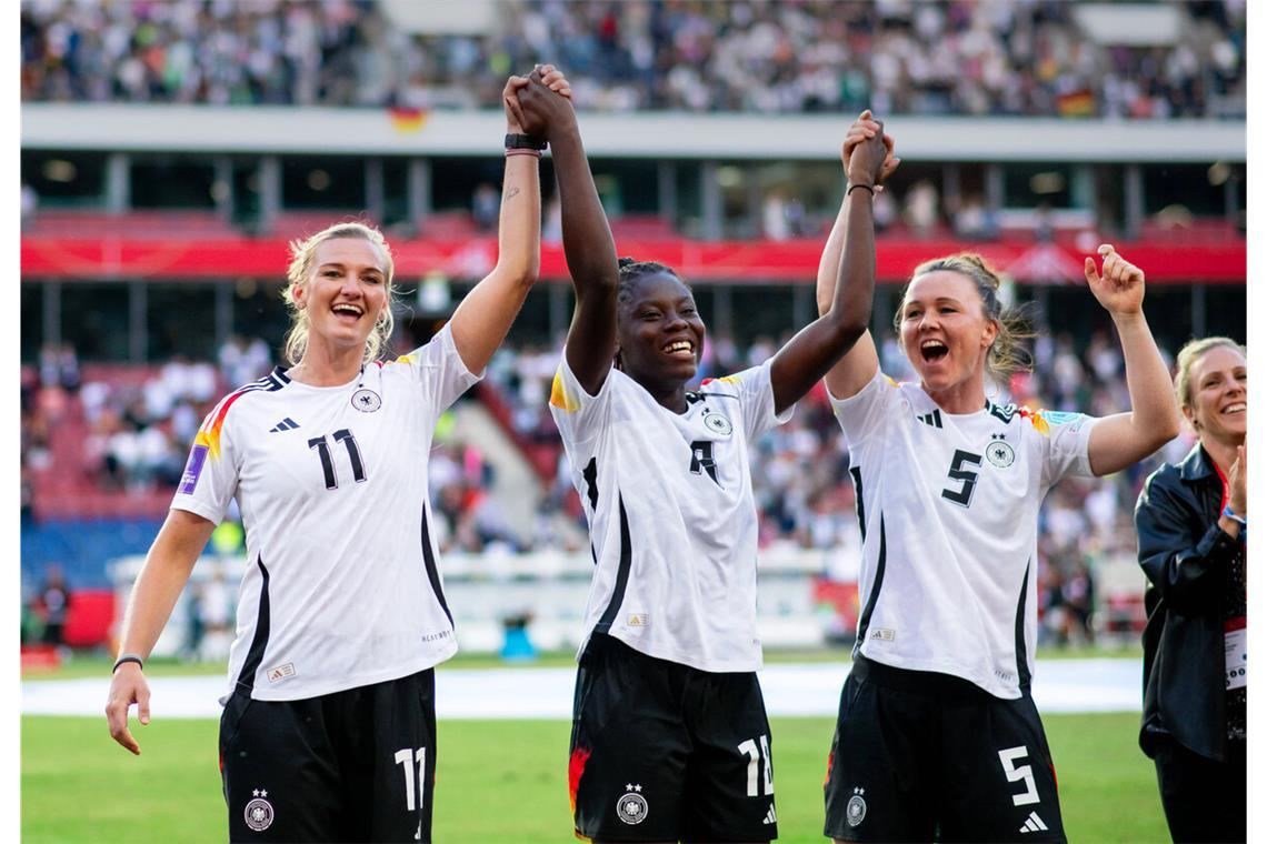 Frauenfußball-EM: Ärger über Stadträte Nach Stuttgart werden die deutschen Fußball-Nationalspielerinnen in vier Jahren nicht zur EM kommen.