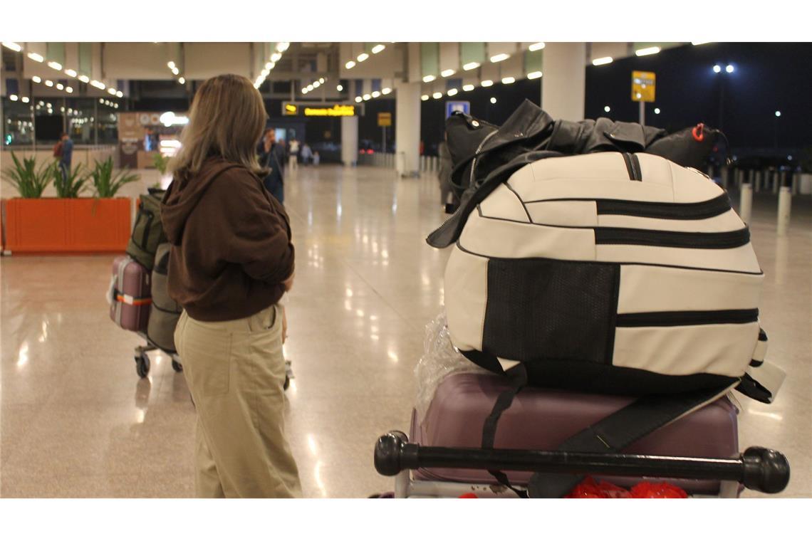 Nachdem einige Afghaninnen und Afghanen vor Gericht gezogen waren, nahm die Bundesregierung die Aufnahme von Menschen aus dem Bundesaufnahmeprogramm Afghanistan wieder auf. (Archivfoto)