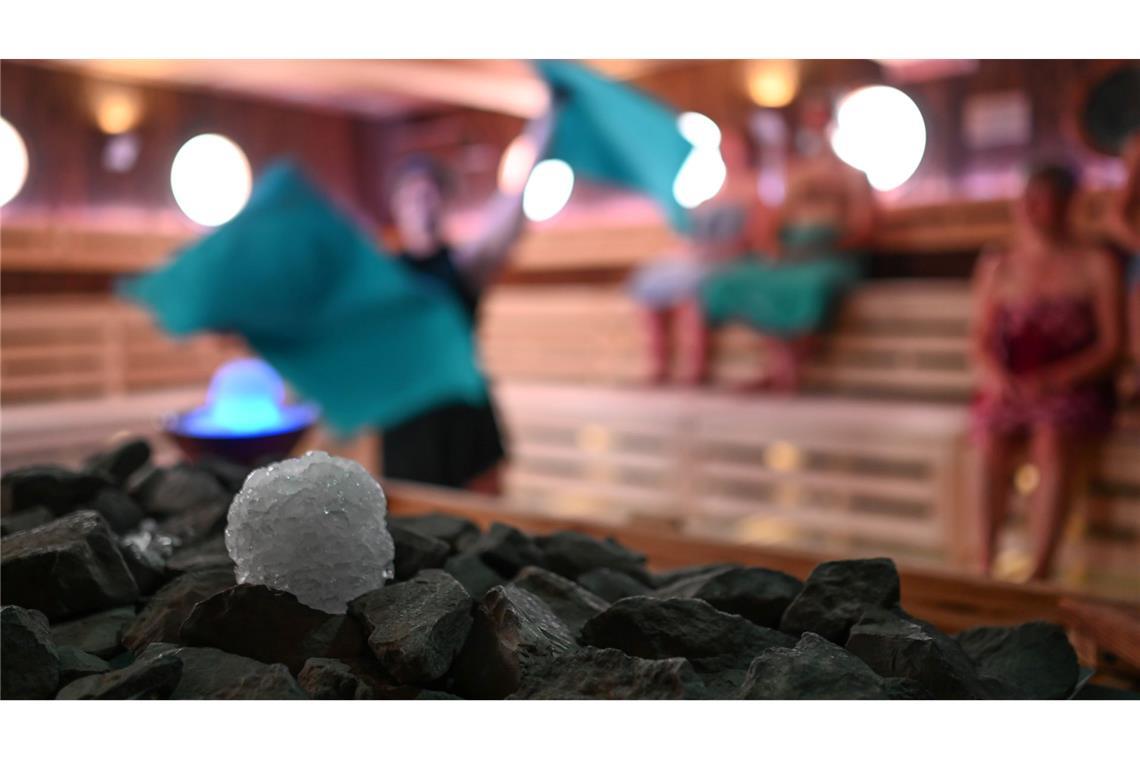 Nacktaufnahmen in einer Sauna sind bislang nicht strafbar. (Symbolbild)