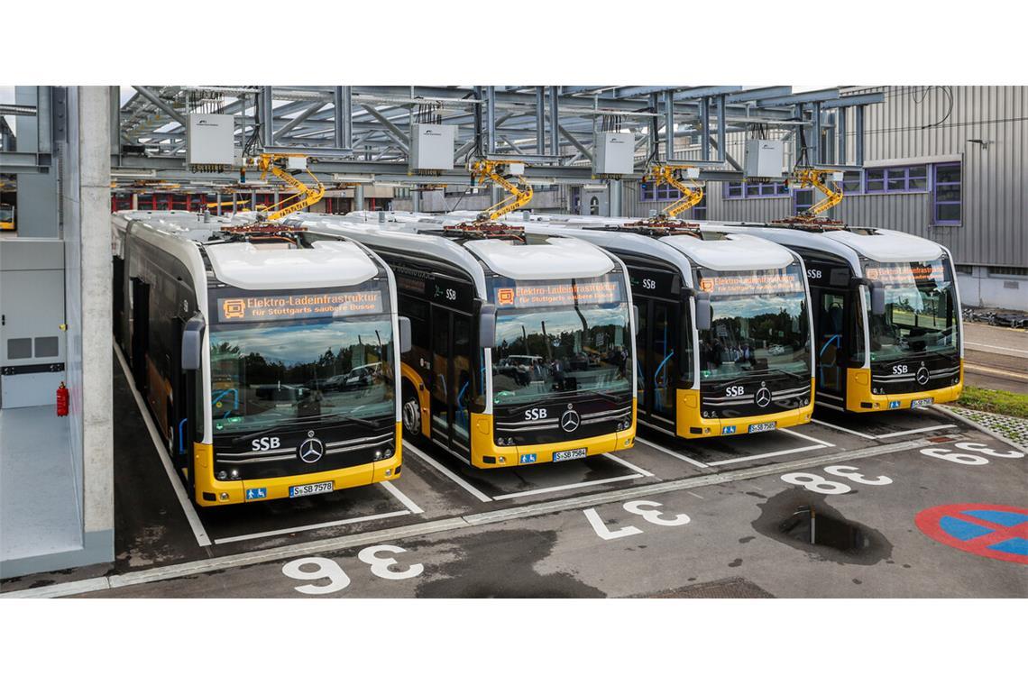 Nagelneu und nicht billig: Die Elektrobusse der Stuttgarter Straßenbahnen AG (SSB) samt aufwendiger Ladeinfrastruktur.