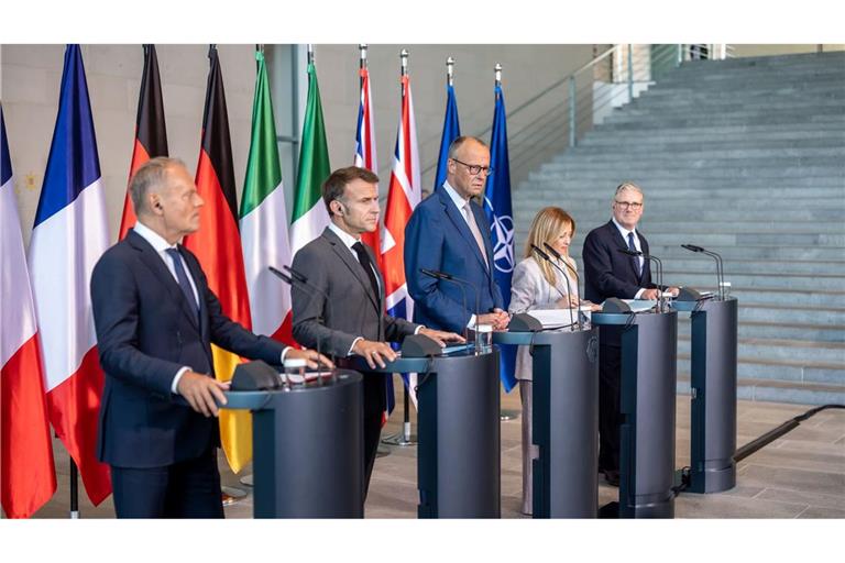 "Nationale Alleingänge in unserer Verteidigungspolitik wären ein Irrweg", sagte Merz.
