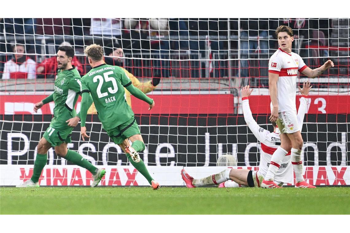 "Momentum" weg: VfB patzt bei Jagd zurück in Königsklasse Nationalstürmer Tim Kleindienst (l) dreht nach seinem Siegtor jubelnd ab.