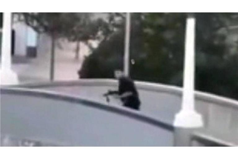 Naveed Akram ist wegen Mordes in 15 Fällen und Terrorismus angeklagt worden.