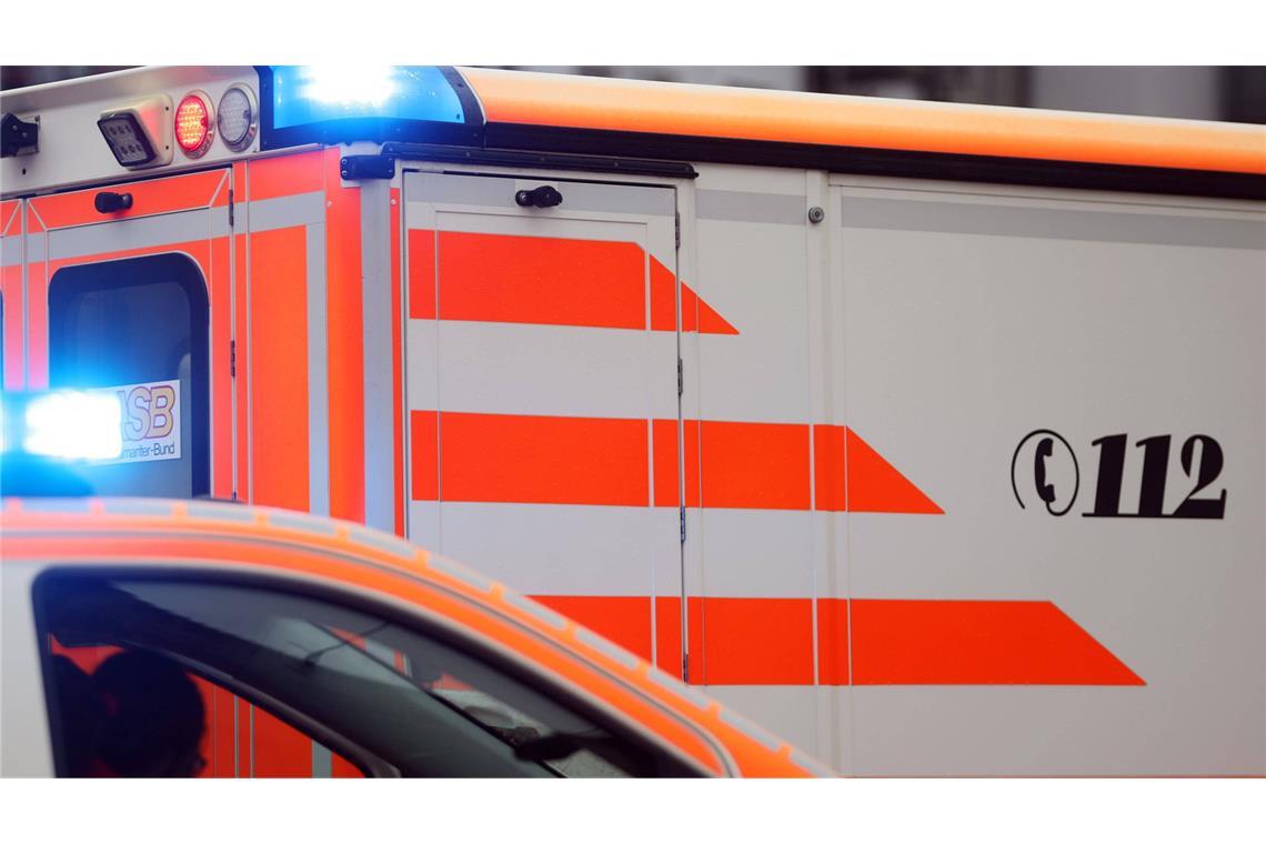Mann fällt beim Arbeiten in Teich und ertrinkt 